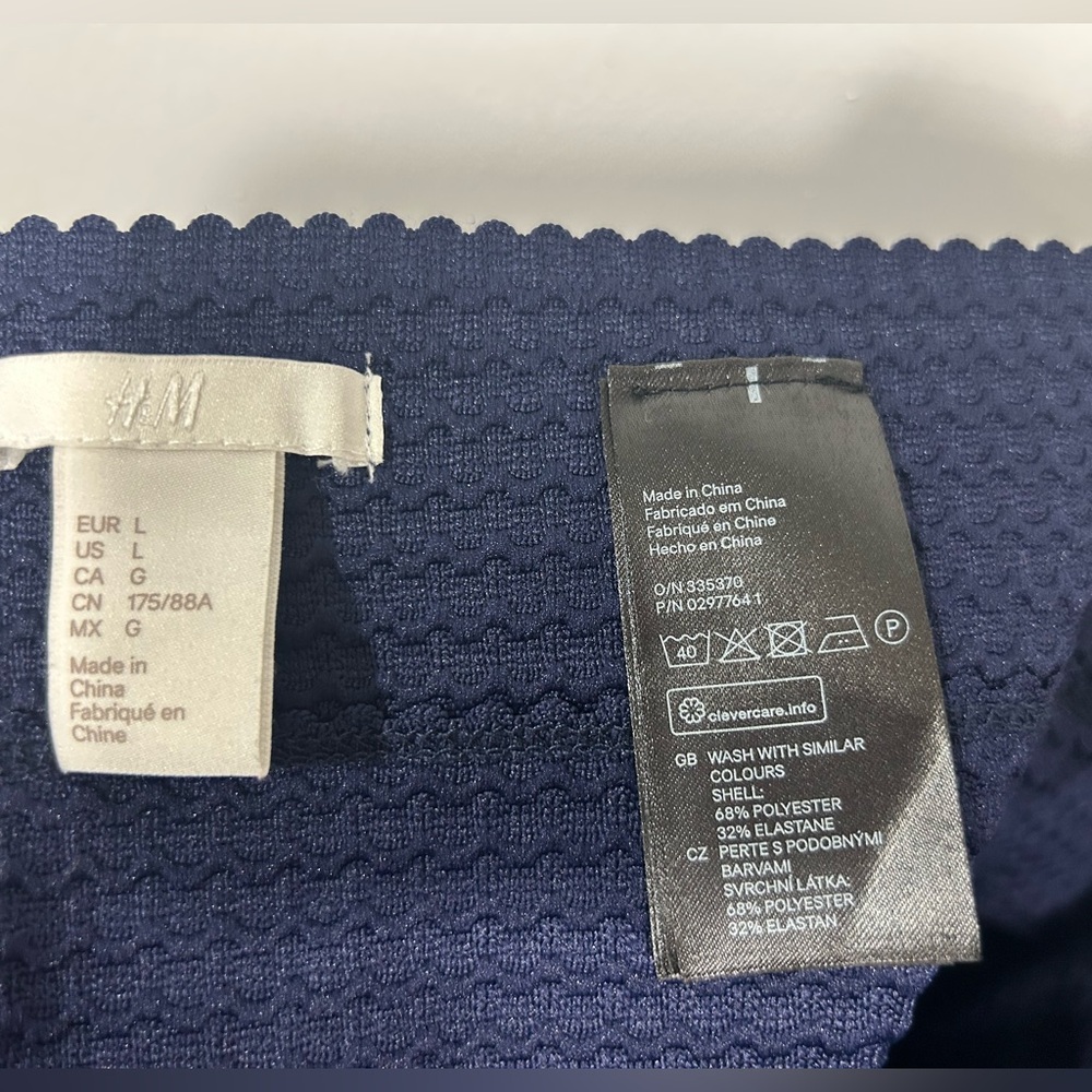 H&M Navy Textured A-Line Pleated Skirt - Picture 2 of 5